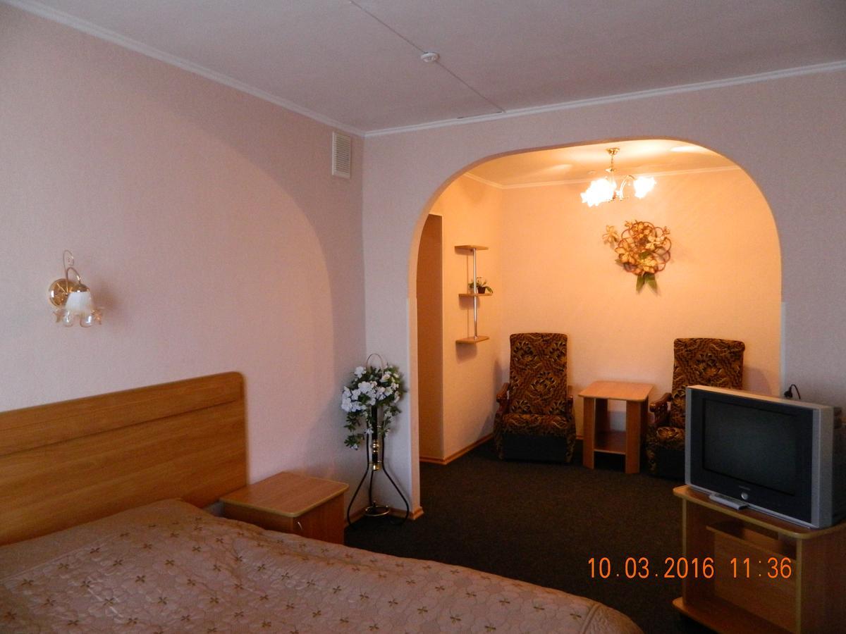 Hotel Druzhba Oleksandriia ภายนอก รูปภาพ